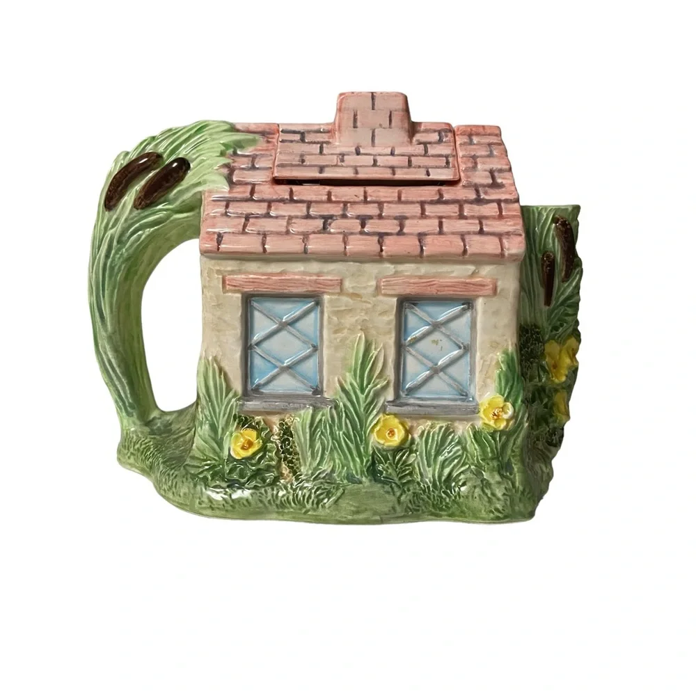 Jeremy Fisher the Frog Teapot from the Tales by Beatrix Potter Vintage